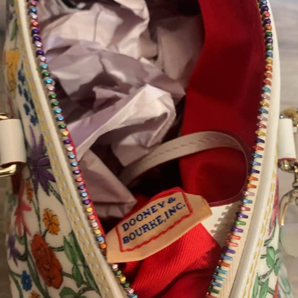 Dooney & Bourke  🌈 Rainbow zip ,Floral Satchel with crossbody strap EUC - Picture 5 of 15
